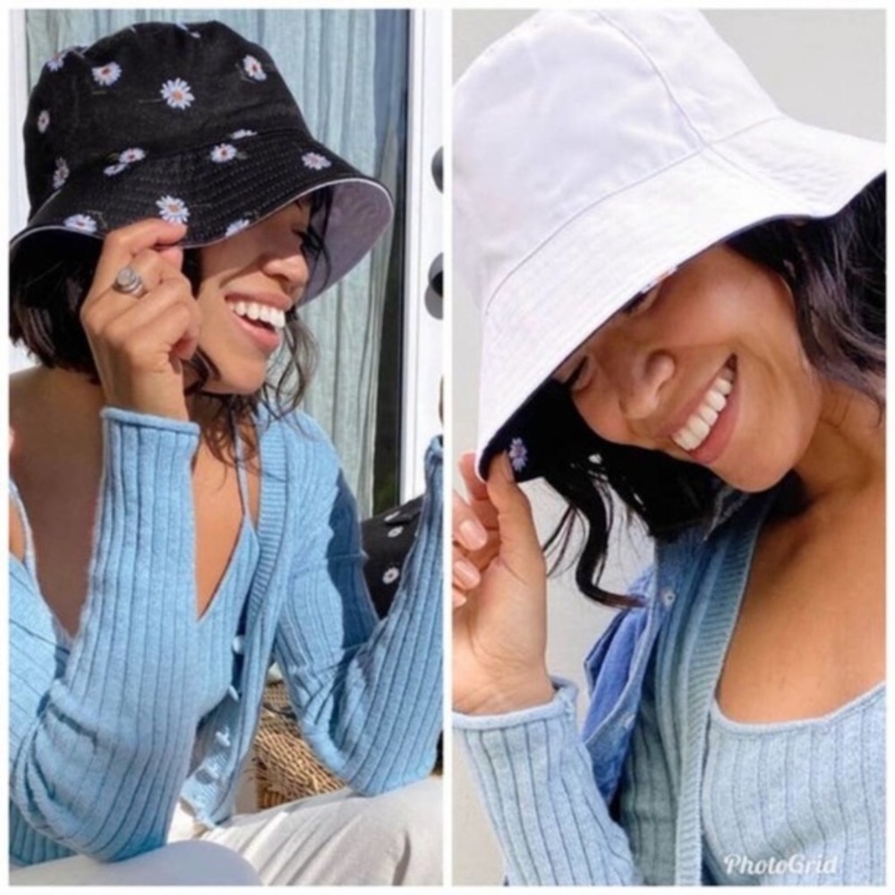 Alice+Olivia Daisy Bucket Hat Reversible NWT